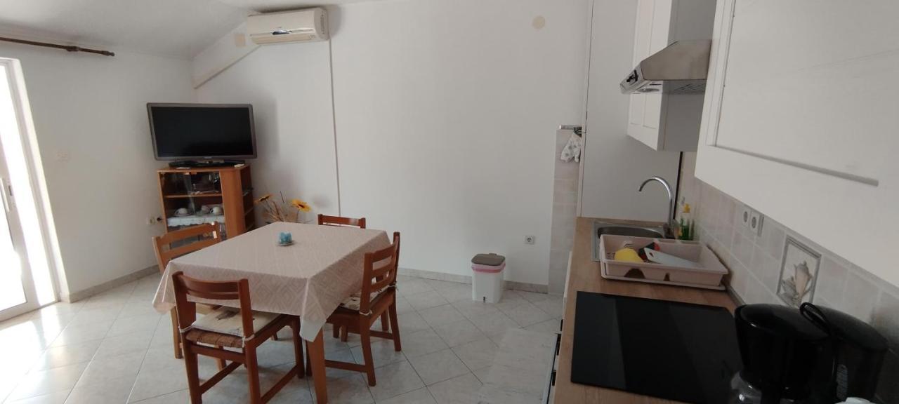 Apartment Kurelic Rab Town Eksteriør bilde