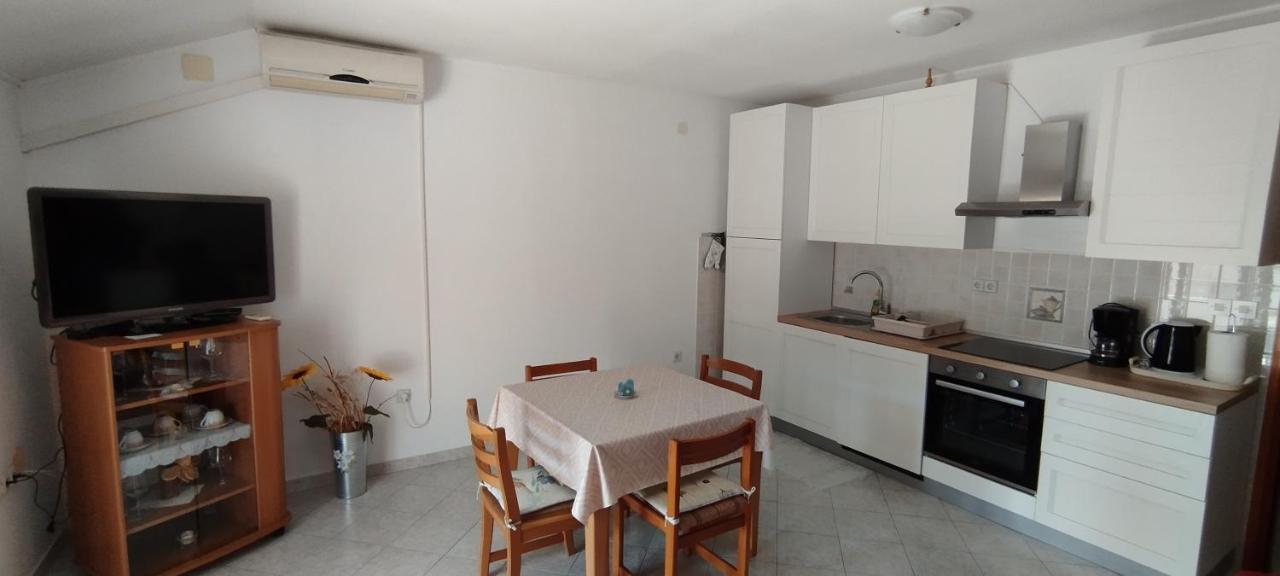 Apartment Kurelic Rab Town Eksteriør bilde