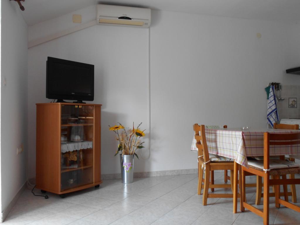 Apartment Kurelic Rab Town Eksteriør bilde